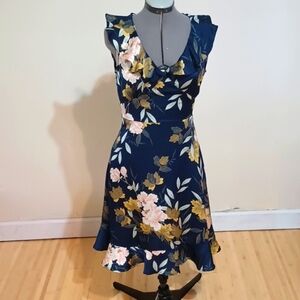 Elli white brand navy floral flower dress with peekaboo back size small